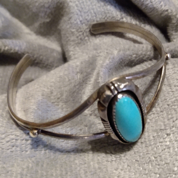 L.Yazzie Sterling Silver & bright blue turquoise cuff bracelet